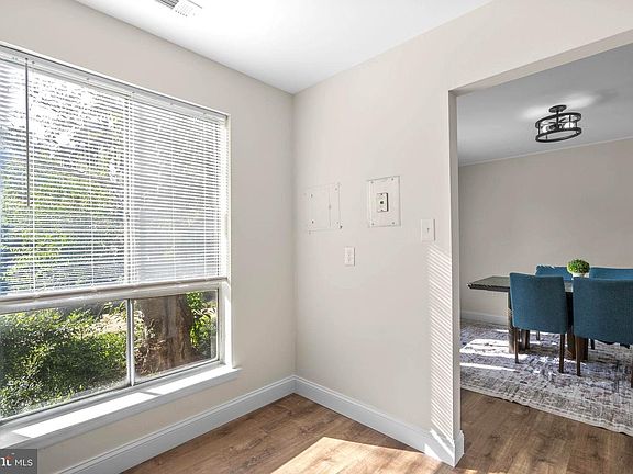 5th image of 3960 Bel Pre Rd APT 4