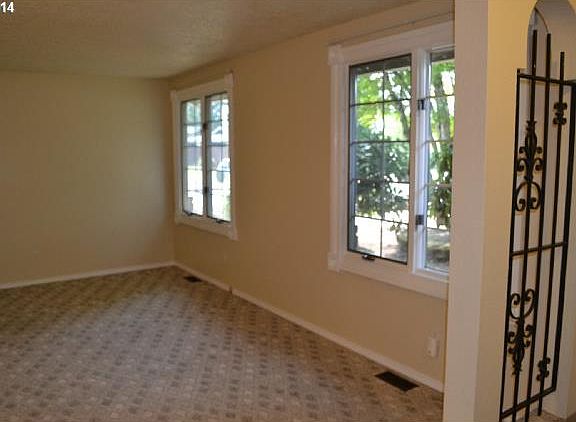 3rd image of 2903 NE 102nd Ct