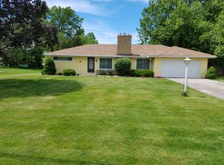 17386 Greenbrier Dr, Strongsville, OH 44136