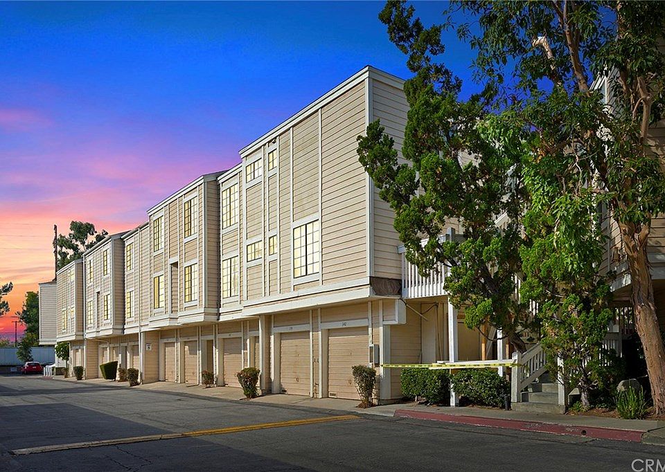 1st image of 4900 N Grand Ave APT 141