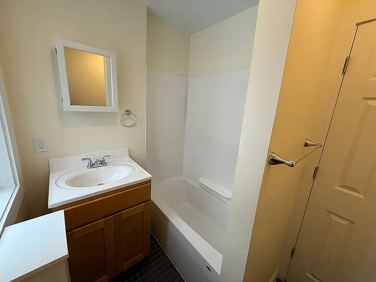 2718 Main Street — Photo 9