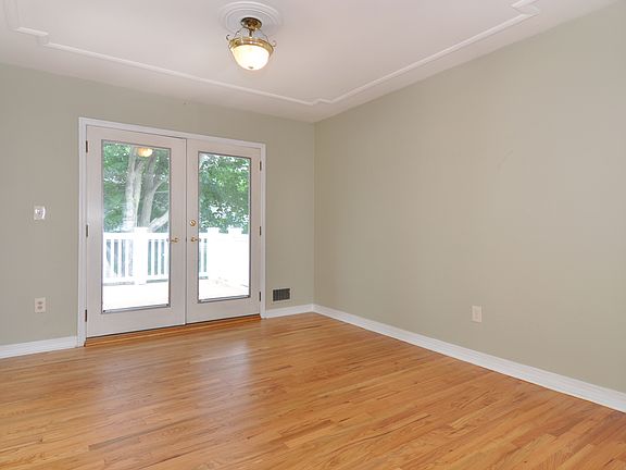 5th image of 11 Maria Ln