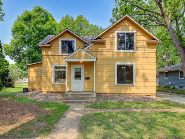 215 N 3rd St, River Falls, WI 54022