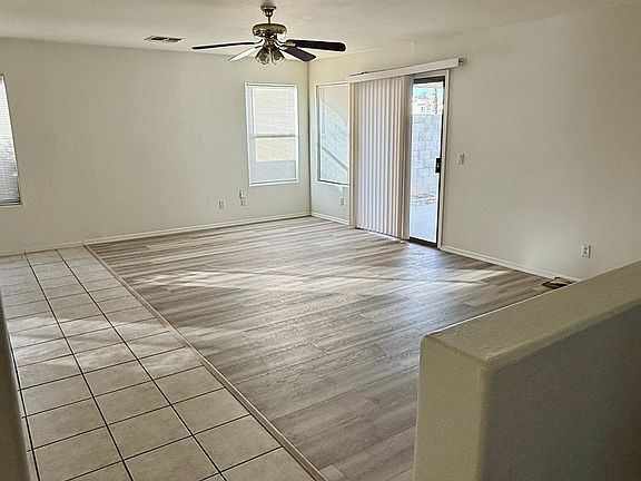 4th image of 10810 W Edgemont Ave