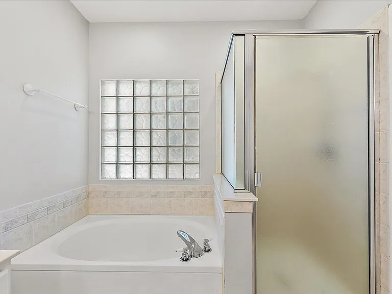 1065 Theodore Ave — Photo 13