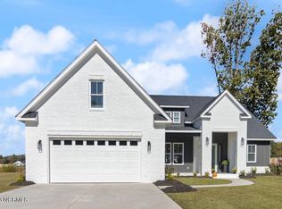 2895 Little Gem Cir, Winterville, NC 28590