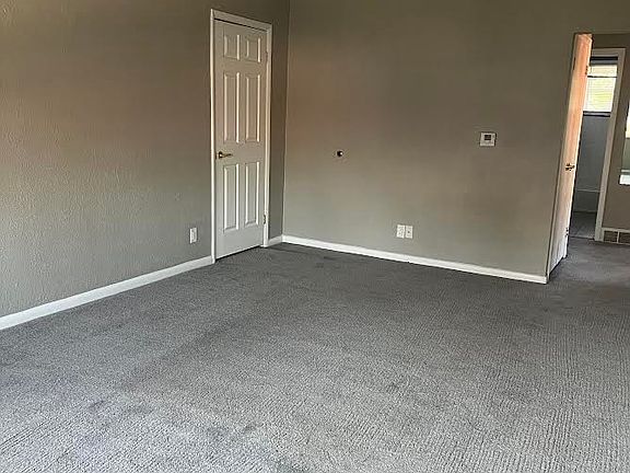 3rd image of 620 Wiltshire Blvd APT 3