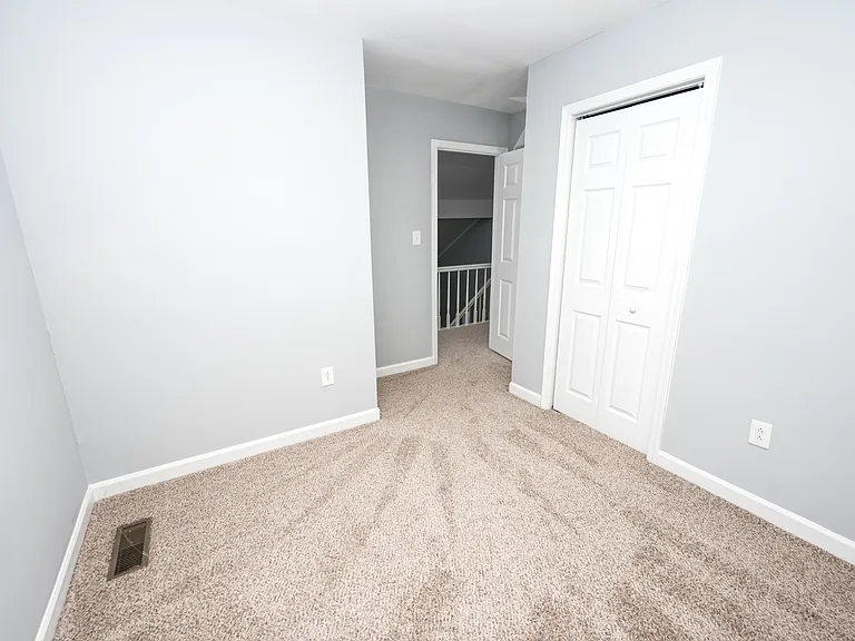 512 Haywood Creek Dr — Photo 23