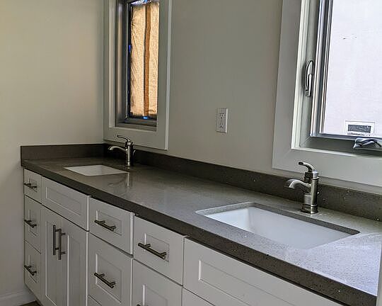 3rd image of 1409 N Hobart Blvd #1