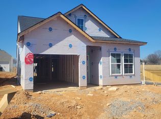 1521 Alvin Pond Dr, Greer, SC 29651