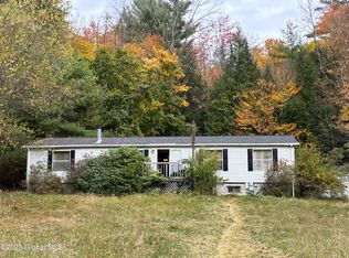 7290 Fish House Rd, Galway, NY 12074