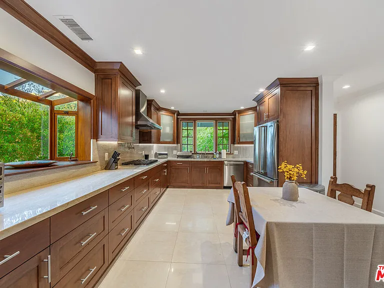 3771 Longview Valley Rd — Photo 35