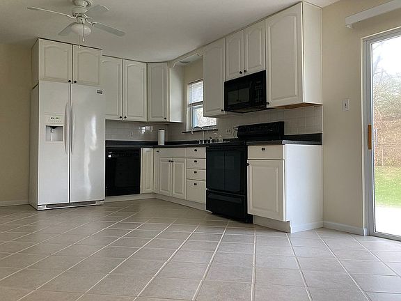 4th image of 11333 Momarte Ln