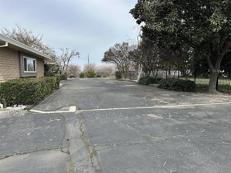 5815 Morgan Rd — Photo 29