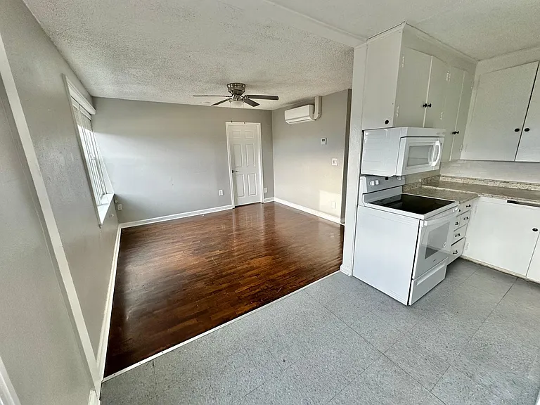 108 N 4th Ave #6 — Photo 2