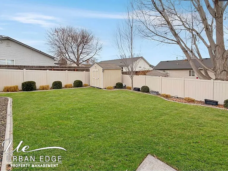 2807 Mink Pl — Photo 11