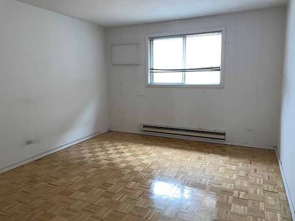 4th image of 416 S Marengo Ave Unit 7
