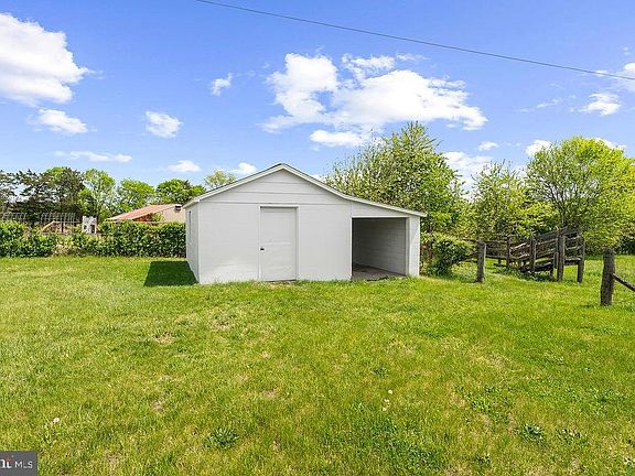 3rd image of 15409 Jonas Rd