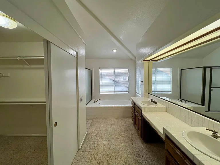 13940 Annandale Ln — Photo 18