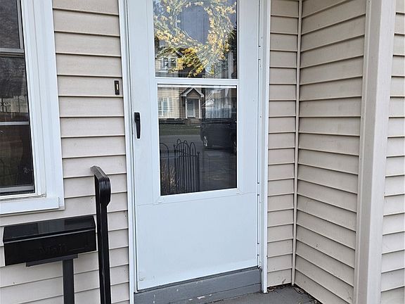 3rd image of 145 Pontiac Dr