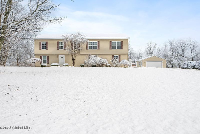 4th image of 607 Midline Road
