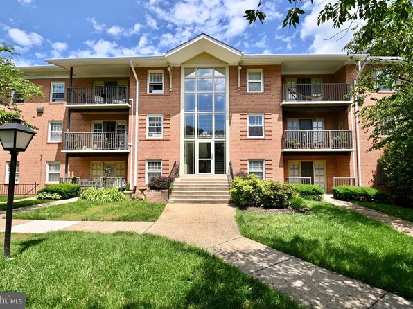 3330 Spring Ln APT D42, Falls Church, VA 22041