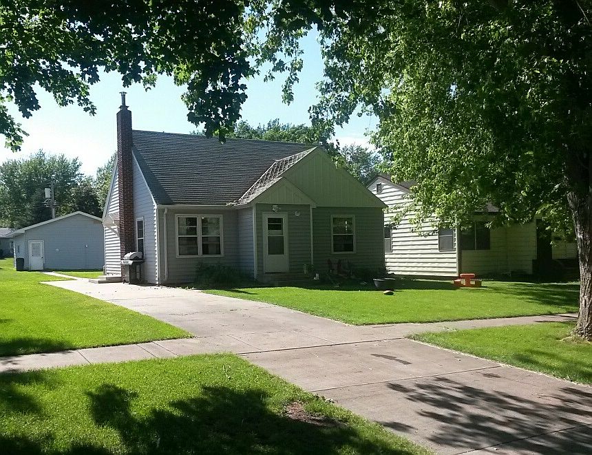 1st image of 609 6th Ave S
