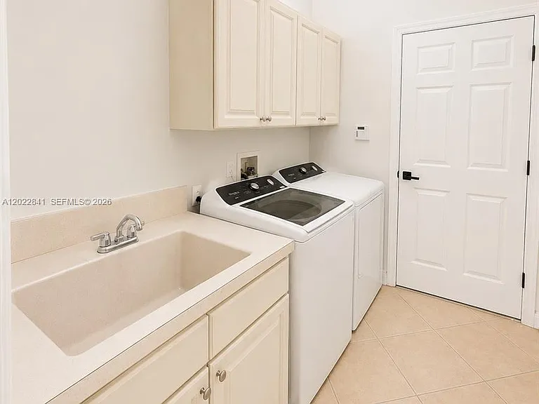 7232 Maidstone Dr — Photo 13