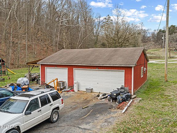 5th image of 1757 Swan Pond Rd