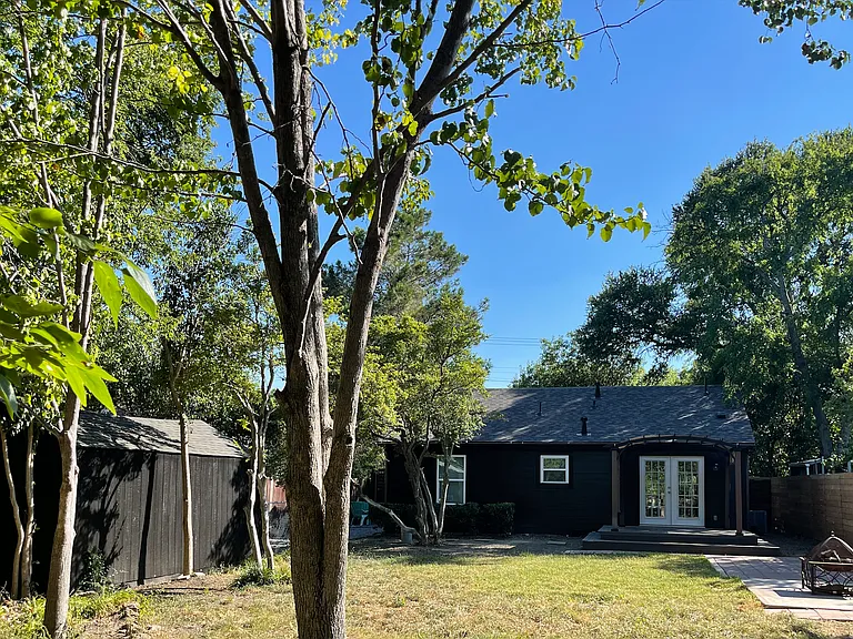 1706 Lakeland Dr — Photo 8