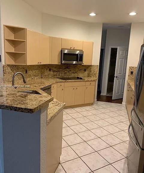 2800 Kinsington Cir — Photo 8