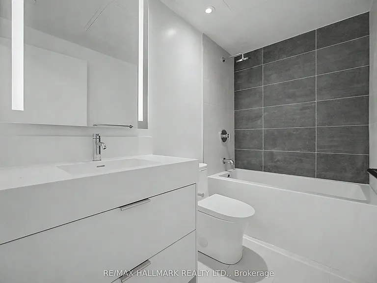 308 Jarvis St #405 — Photo 10