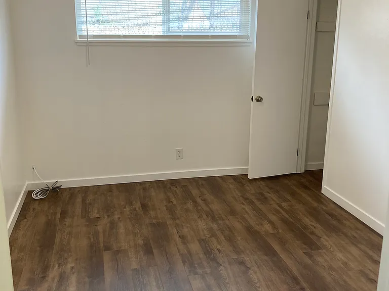 1168 West Cir — Photo 7