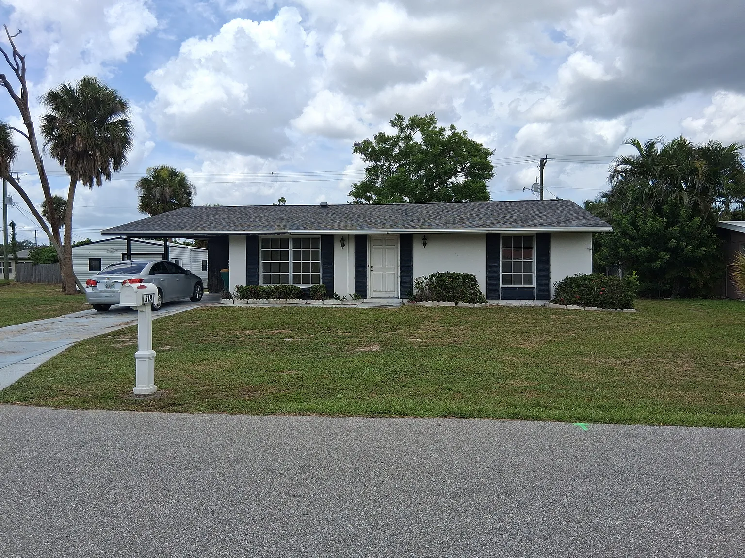 318 Azalea Ave — Photo 1