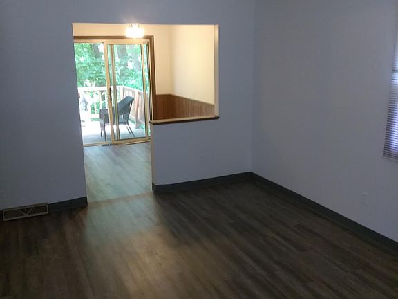 5th image of 3465 Wedgewood Dr SW
