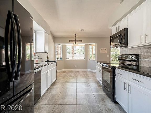 5th image of 7709 Leavorite Dr