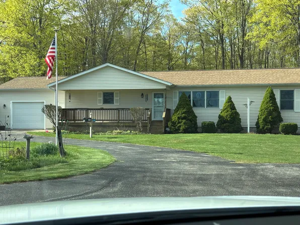 4931 W Lattin Rd, Pentwater, MI 49449
