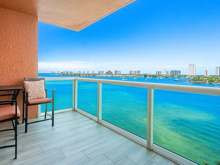 2640 Lake Shore Dr #711 — Photo 5