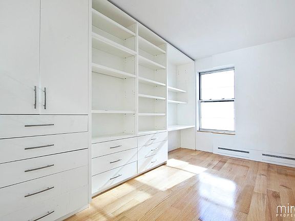 4th image of 68 Greenpoint Ave Ste 2