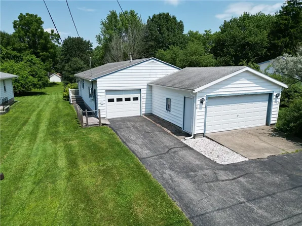 13 Adams St, Seneca Falls, NY 13148