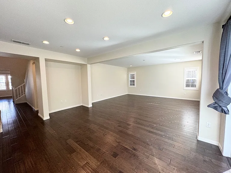 3508 Corsica Ct — Photo 3