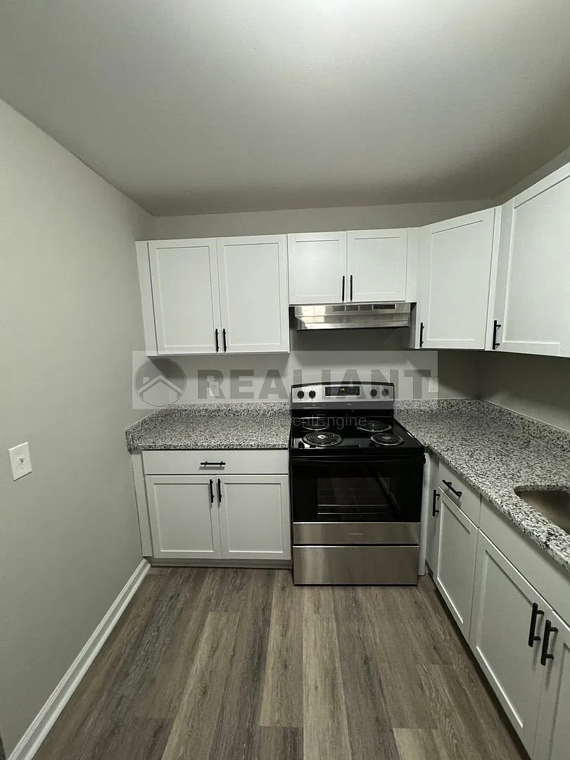 2 bed, 1.0 bath, 1095 sqft, $1,095 — Photo 3