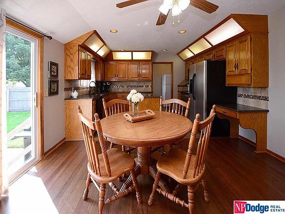 4th image of 403 Summerset Dr