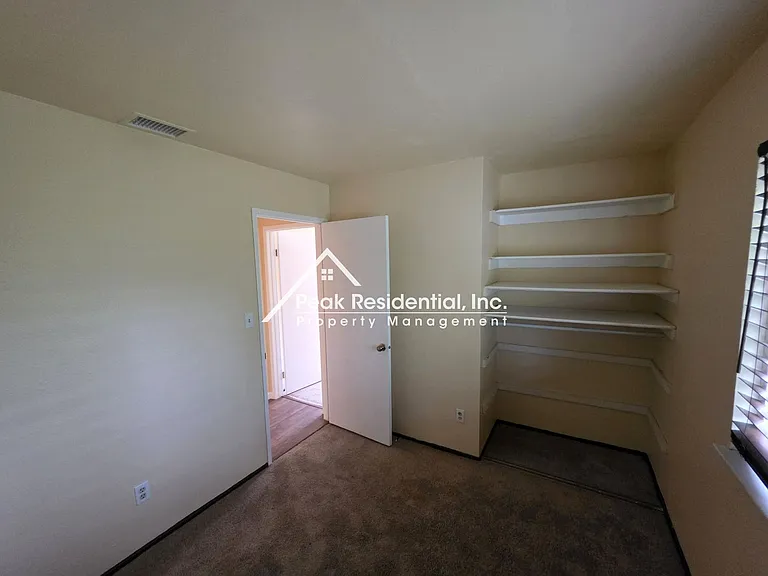 6249 Sunmist Way — Photo 17
