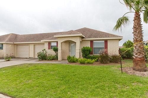 1st image of 7 Doral Dr