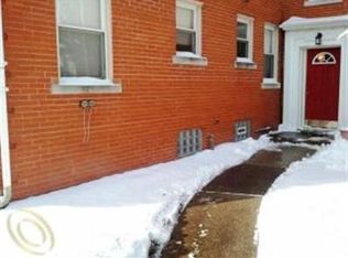 21300 Bournemouth St #405, Harper Woods, MI 48225