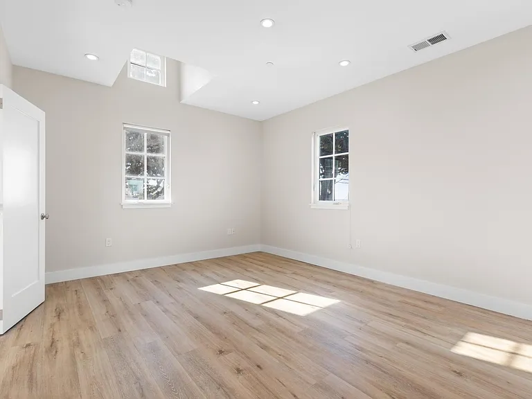 195 Carmel Ave #A — Photo 11