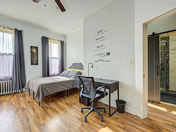5th image of 1212 Jefferson Ave APT 2