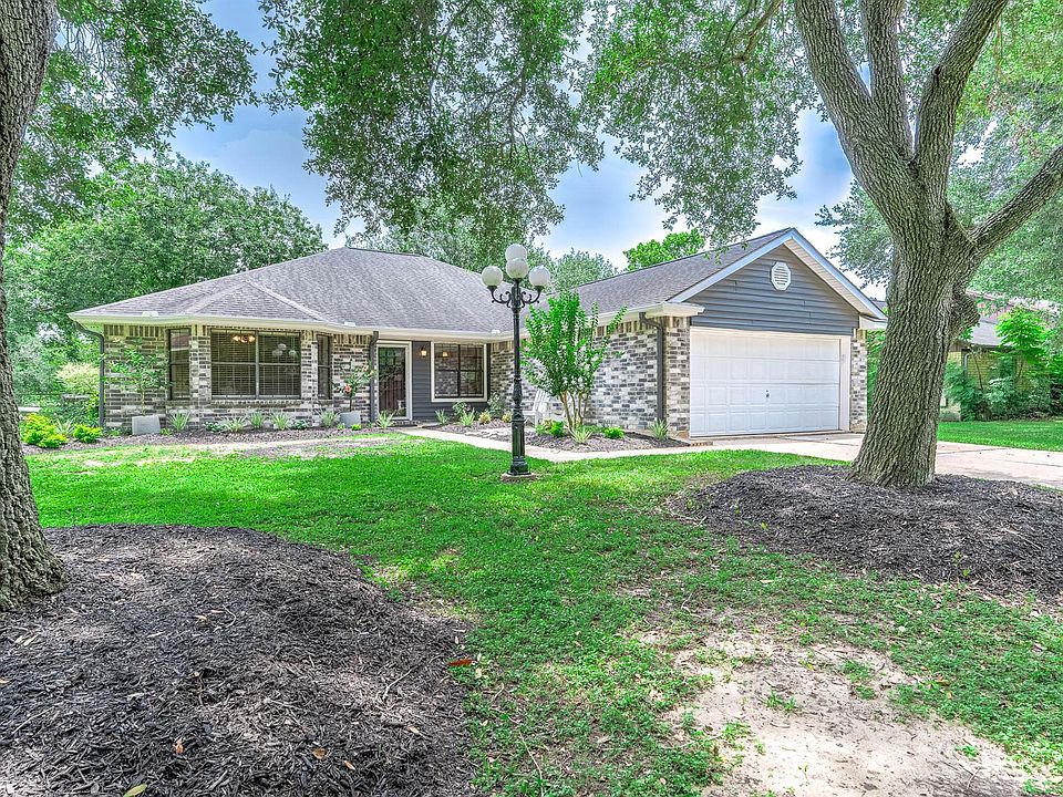 1st image of 3875 Larkspur St