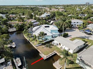 2700 Shoreview Dr, Naples, FL 34112